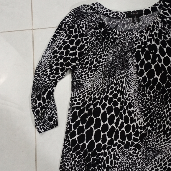 Style & Co Animal Print Blouse 🐼🐼🐼🐼🐼🐼🐼🐼 - Picture 2 of 5